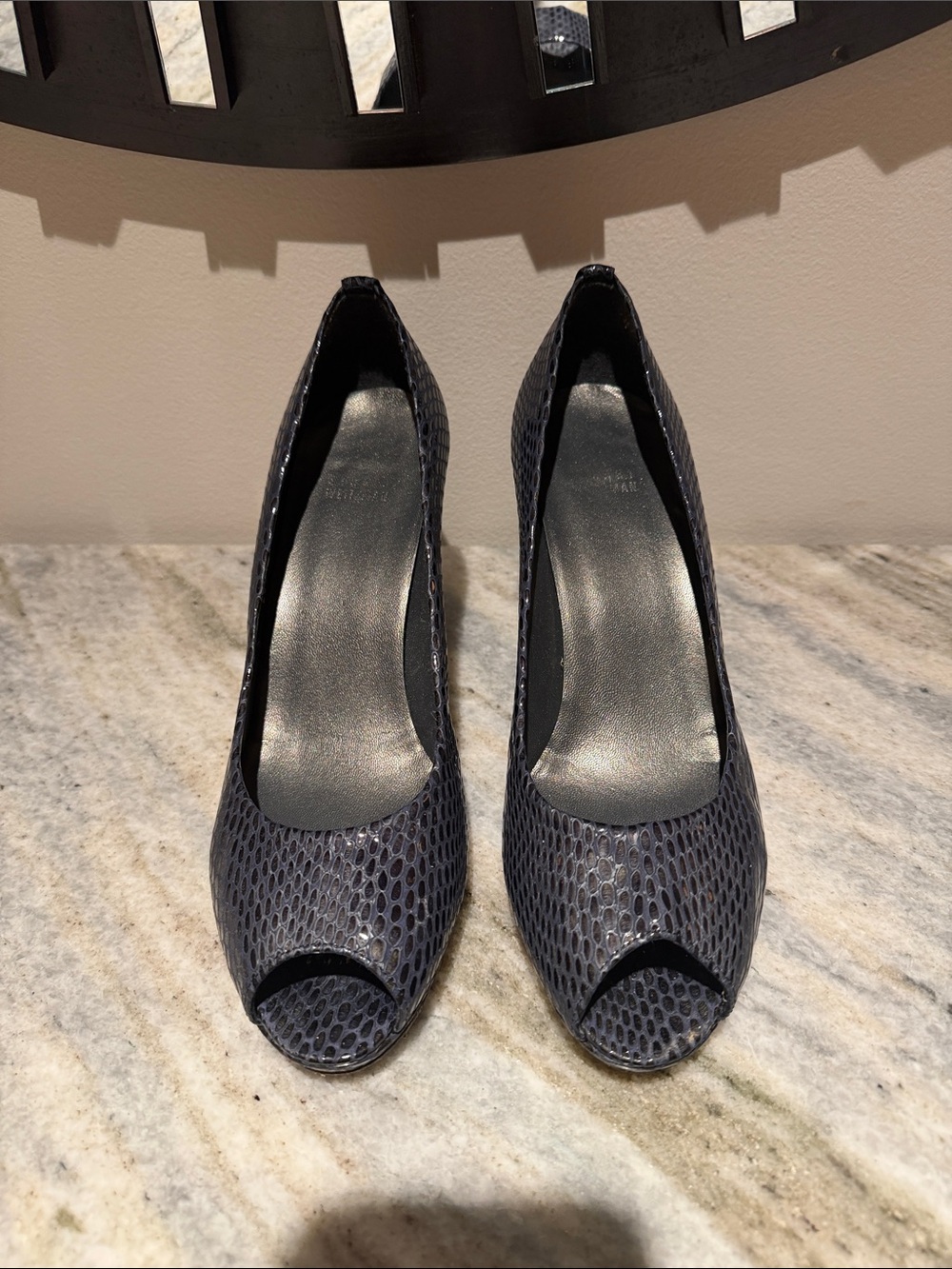 Stuart Weitzman Black Snakeskin Pattern Peep-Toe Women's Pumps Dark Gray
